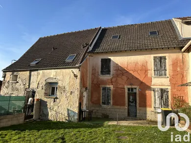 Building at La Ferté-sous-Jouarre (77260)