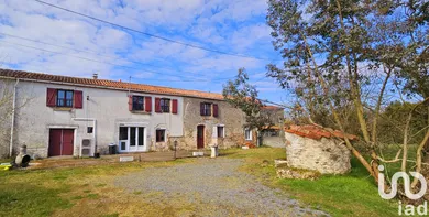 Longere at Saint-Hilaire-le-Vouhis (85480)