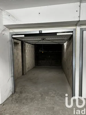 Parking at Choisy-le-Roi (94600)