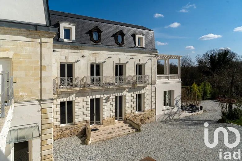 Maison 7 pièces 277 m² · à Tours · 277,3 m² · 1 850 000 €