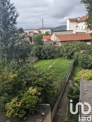 Building in Saint-Chamond (42400)