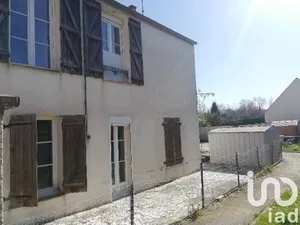 Maison traditionnelle à Montcourt-Fromonville (77140)