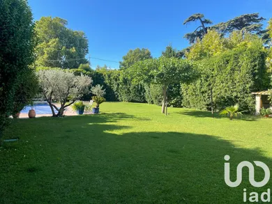 Townhouse in Pélissanne (13330)