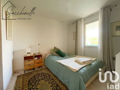 Apartment at Hyères (83400) — 4/4