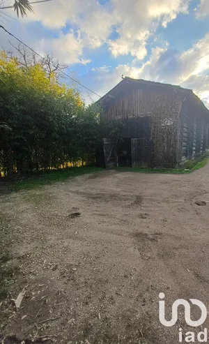 Barn at Roaillan (33210)