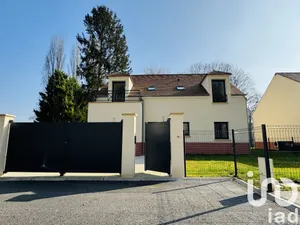 House at Mantes-la-Ville (78711)