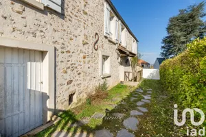 House at Orgeval (78630)