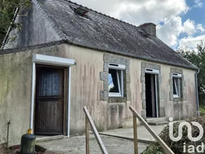 Traditional house in Maël-Carhaix (22340)