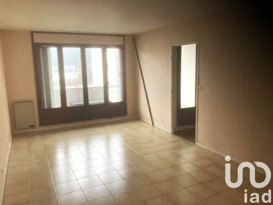 Apartment at Creil (60100)