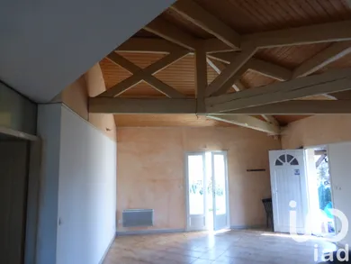 Traditional house at Laruscade (33620)