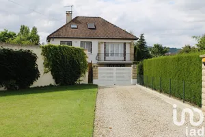 House at Nogentel (02400)
