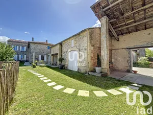 Maison traditionnelle à Saint-Yzans-de-Médoc (33340)