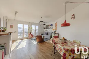 Apartment at Romainville (93230)