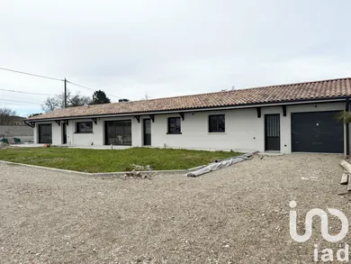 House at Lamarque (33460)