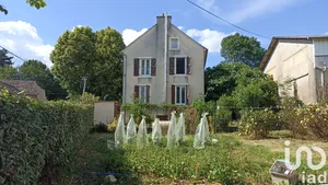 Maison traditionnelle à Calmont (12450)