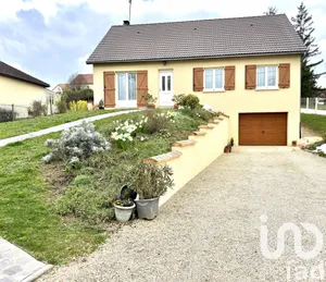 Traditional house at Soucy (89100)