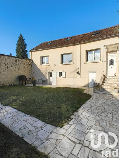 House at Arronville (95810)