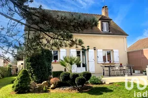 Maison traditionnelle à Champagne-sur-Oise (95660)