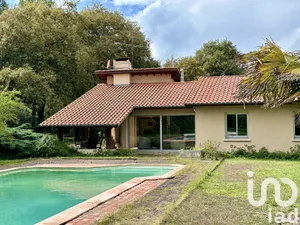 Maison traditionnelle à Uchacq-et-Parentis (40090)