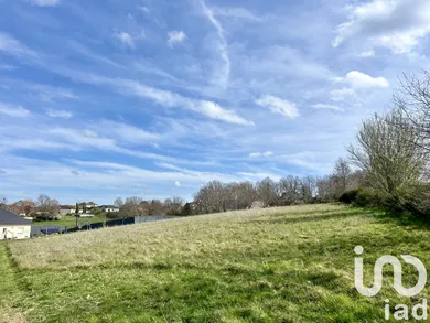 Terrain à bâtir à Ussac (19270)