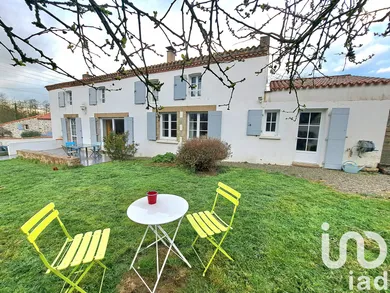 Longère à La Ferrière (85280)