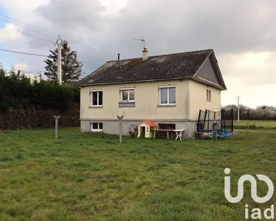 Traditional house at Mazé (49630)