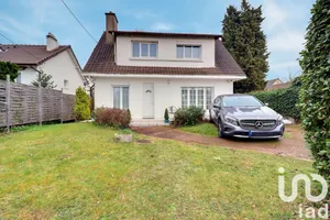 House at Sainte-Geneviève-des-Bois (91700)