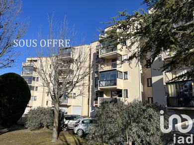 Apartment at Gréoux-les-Bains (04800)