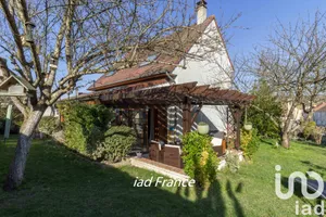 Maison traditionnelle à Aulnay-sur-Mauldre (78126)