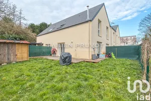 Duplex at Montigny-lès-Cormeilles (95370)