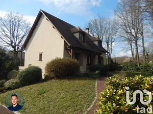 House at Maintenon (28130)
