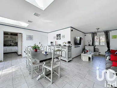 House at Villenave-d'Ornon (33140)