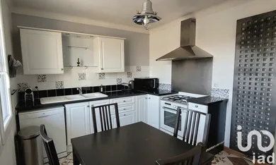 Appartement à L'Isle-sur-la-Sorgue (84800)