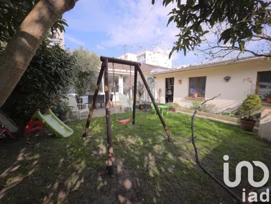 House at Bondy (93140)