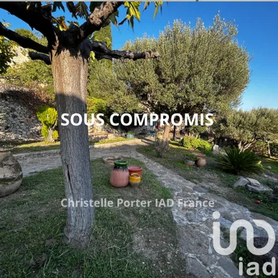 House at Ollioules (83190)