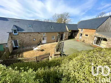 Maison à Saussemesnil (50700)