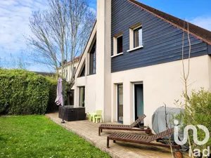 Maison d'architecte à Magny-les-Hameaux (78114)