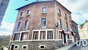 Building at Chavaniac-Lafayette (43230)