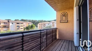 Apartment in Hyères (83400)