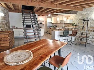 Maison de ville à Gond-Pontouvre (16160)