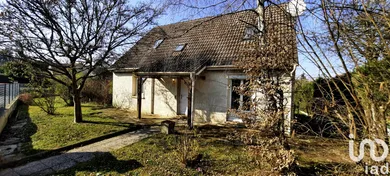 Traditional house at La Queue-les-Yvelines (78940)