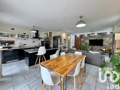 Appartement à Combs-la-Ville (77380)