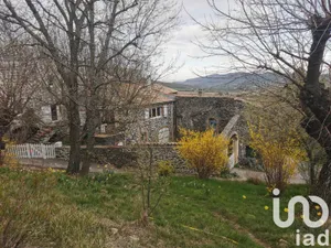 Maison de campagne à Saint-Vincent-de-Barrès (07210)