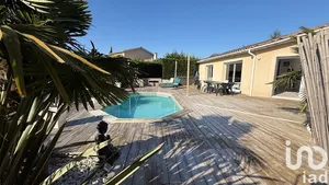Maison à Sainte-Eulalie (33560)