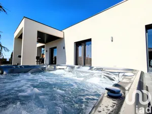 Maison d'architecte à Perreux (42120)