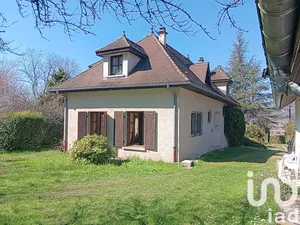 House at Val-de-Virieu (38730)