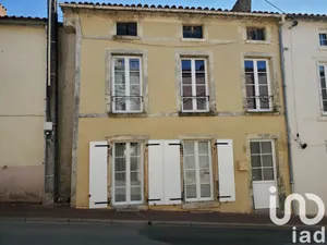 Maison de ville à La Châtaigneraie (85120)