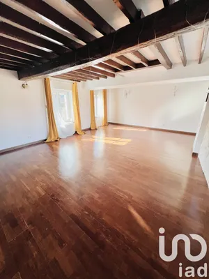 Duplex at Verneuil-en-Halatte (60550)