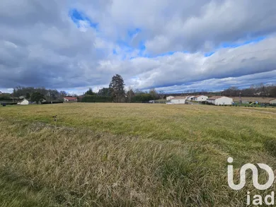 Terrain à bâtir à VAZERAC (82220)