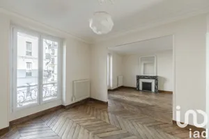 Apartment in Paris (75011)